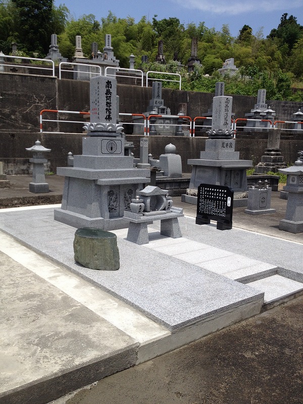 弊社建立の基本的なお墓の形：施工実績 | 田中憲石材